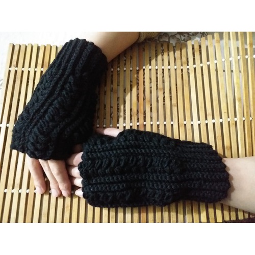 Crochet gloves color : Black