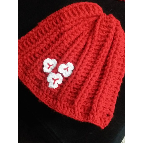 Crochet caps color : Red